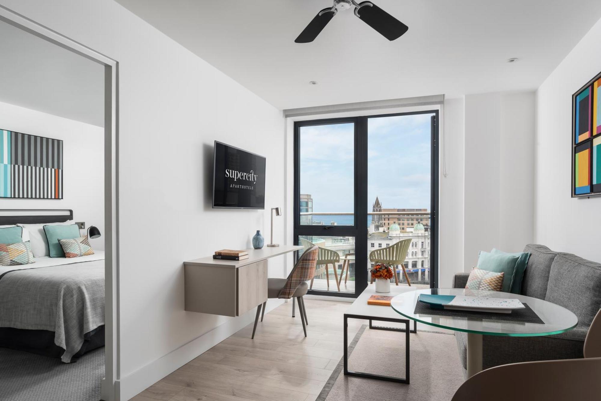 Q Square By Supercity Aparthotels Hove Extérieur photo