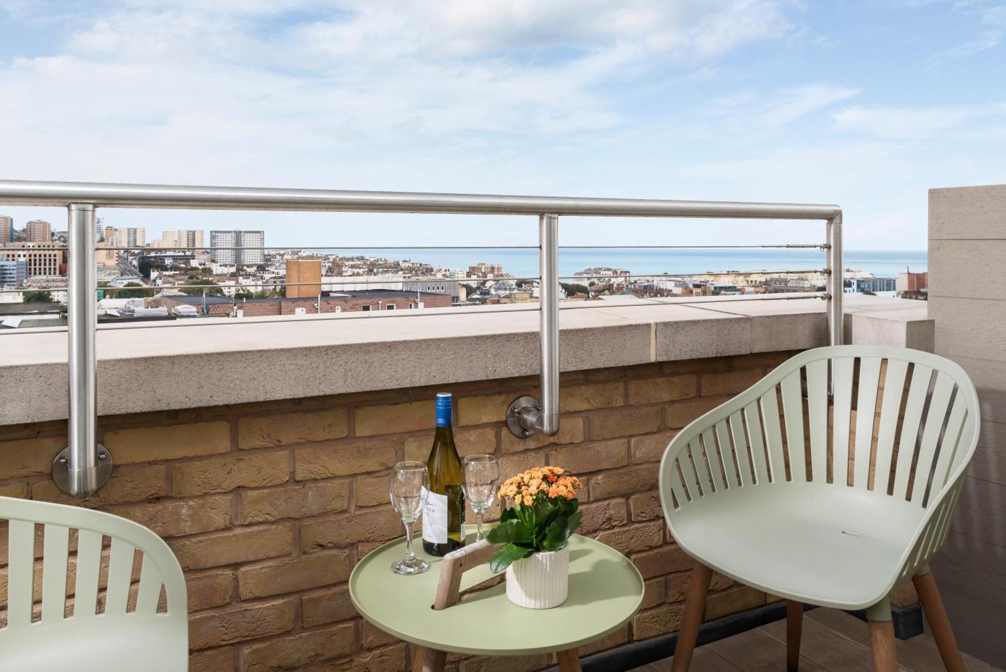 Q Square By Supercity Aparthotels Hove Extérieur photo