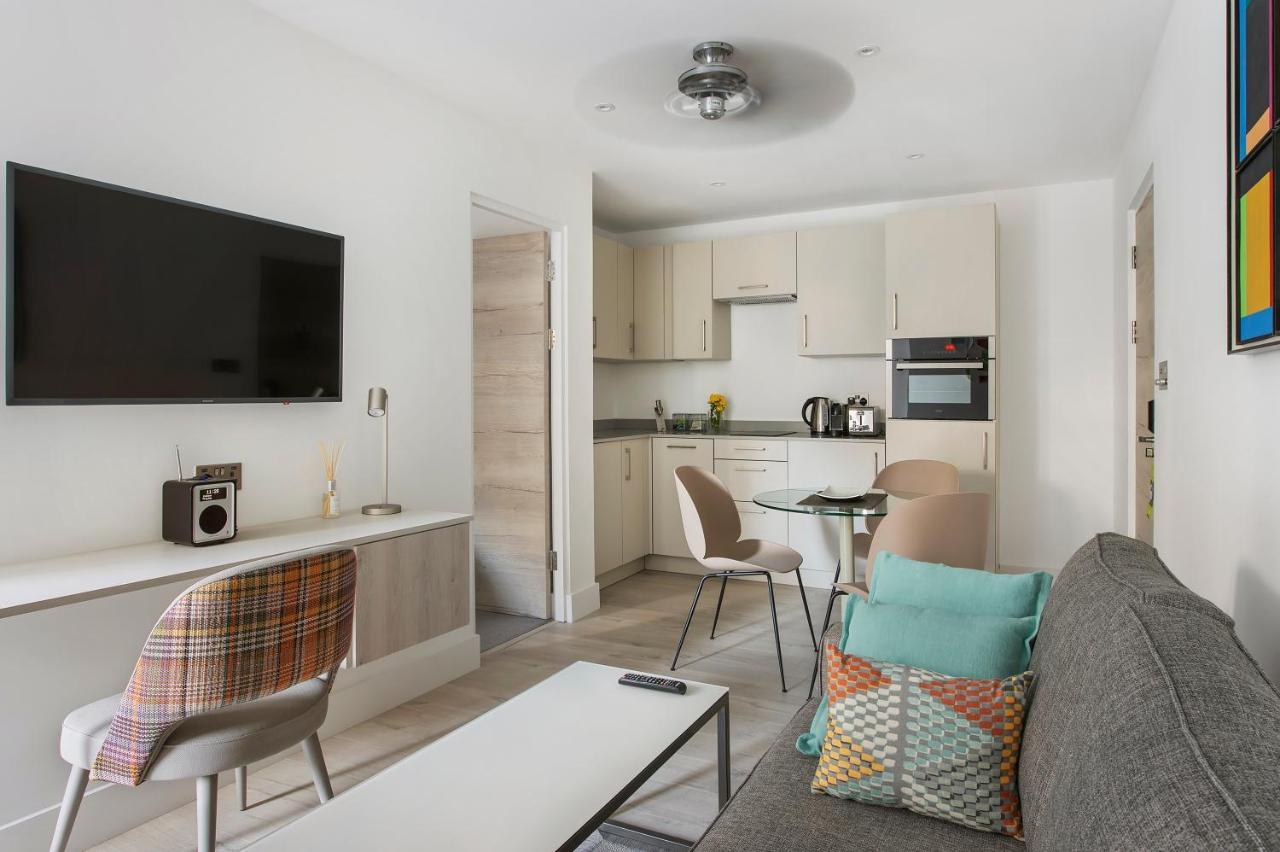 Q Square By Supercity Aparthotels Hove Extérieur photo