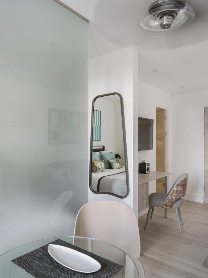 Q Square By Supercity Aparthotels Hove Extérieur photo